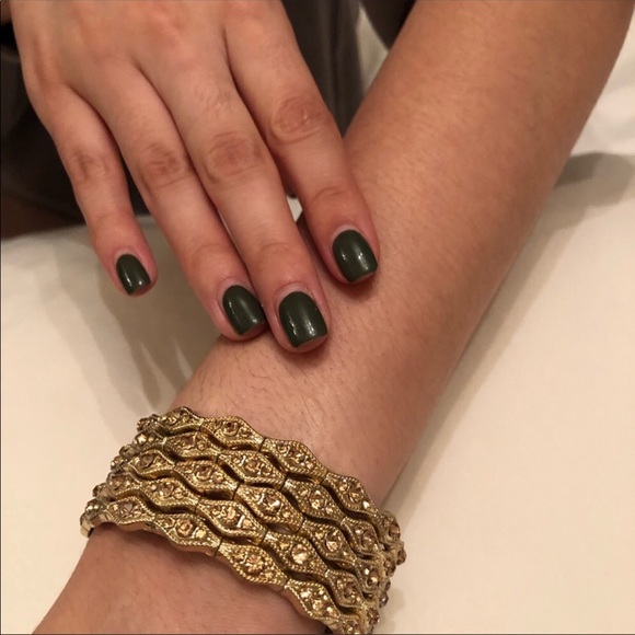 Gold Tone Bracelet - Picture 3 of 4